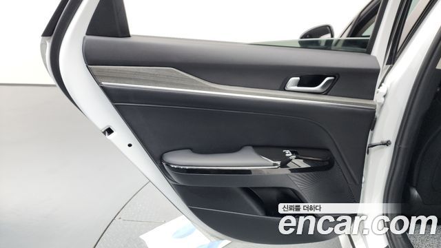 Kia K5 (III) 1.6 Turbo Noblesse 2024 — фото 25