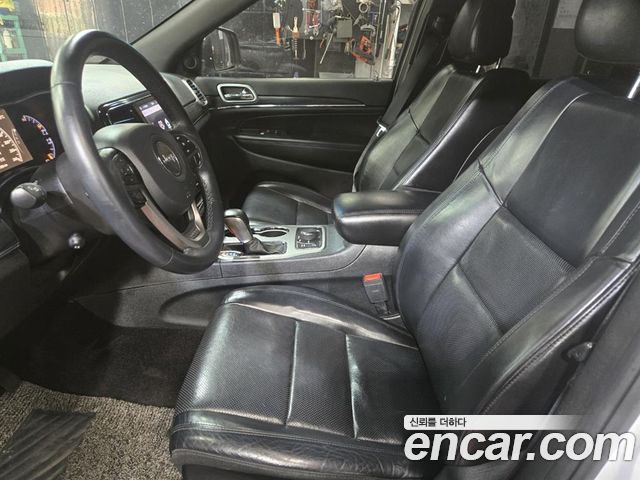 Jeep Grand Cherokee 3.6 Limited WK2 2019 — фото 24