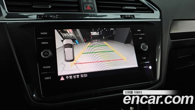 Volkswagen Tiguan (II) 2.0 TDI Premium 2020 — фото 20