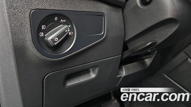 Volkswagen Tiguan (II) 2.0 TDI Premium 2020 — фото 24