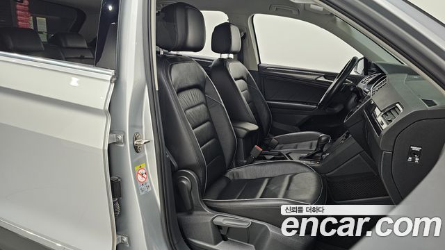 Volkswagen Tiguan (II) 2.0 TDI Premium 2020 — фото 32
