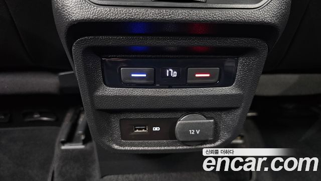 Volkswagen Tiguan (II) 2.0 TDI Premium 2020 — фото 39