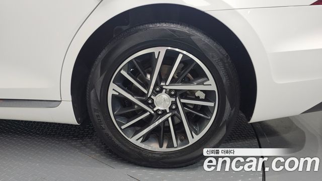 Hyundai Grandeur (IG) 3.0 LPi (Taxi) Deluxe 2021 — фото 21