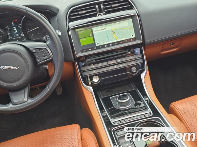 Jaguar XE 20d Portfolio 2017 — фото 16
