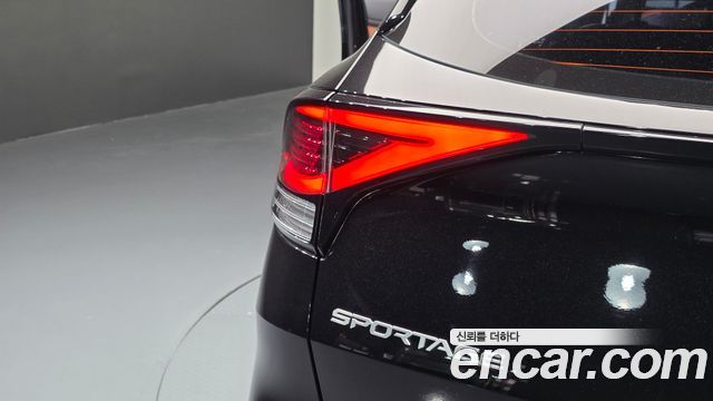 Kia Sportage (V) Diesel 2.0 2WD Nobleless 2022 — фото 23