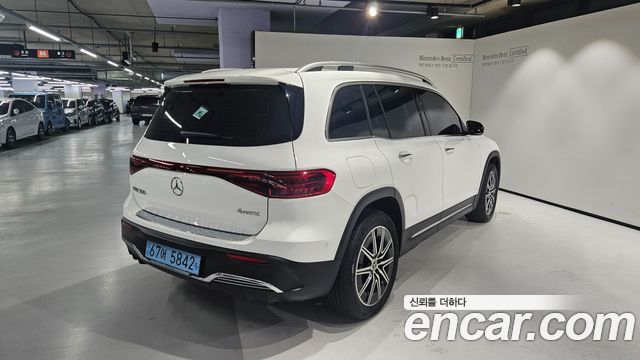 Mercedes-Benz EQB (X243) EQB300 4MATIC AMG Line 2026 — фото 4