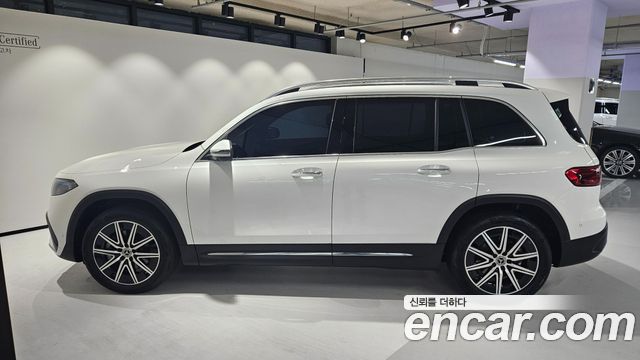 Mercedes-Benz EQB (X243) EQB300 4MATIC AMG Line 2026 — фото 8