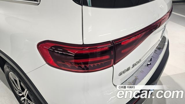 Mercedes-Benz EQB (X243) EQB300 4MATIC AMG Line 2026 — фото 17