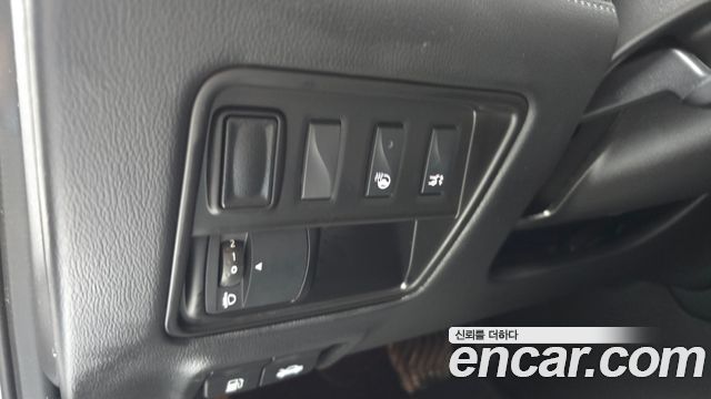 Renault Korea QM6 2.0 GDe PREMIERE 2WD 2020 — фото 17