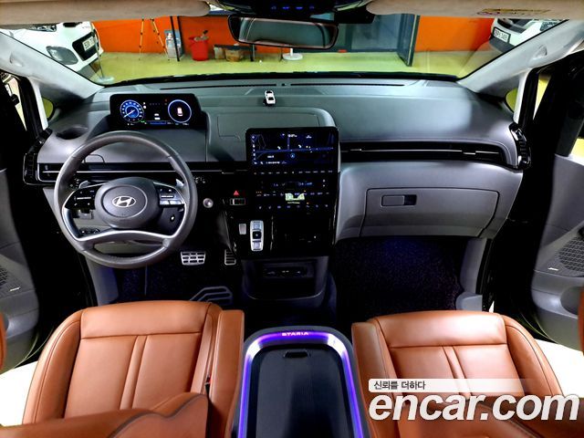 Hyundai Staria HEV 1.6 Lounge 7-Seater Inspiration 2025 — фото 7