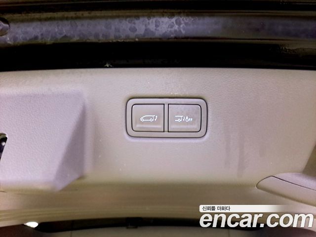 Hyundai Staria HEV 1.6 Lounge 7-Seater Inspiration 2025 — фото 24