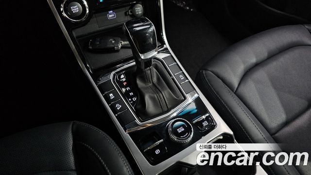 KG Mobility (SsangYong) Beautiful Korando Gasoline 1.5 2WD C7 2023 — фото 9