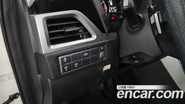 KG Mobility (SsangYong) Beautiful Korando Gasoline 1.5 2WD C7 2023 — фото 19
