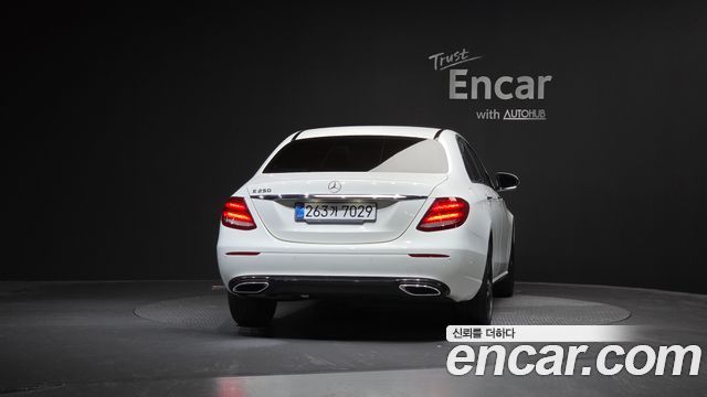 Mercedes-Benz E-Class (W213) E250 Avantgarde 2020 — фото 4