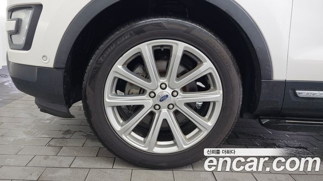 Ford Explorer 2.3 Limited 4WD 5th 2017 — фото 5