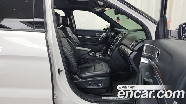 Ford Explorer 2.3 Limited 4WD 5th 2017 — фото 15
