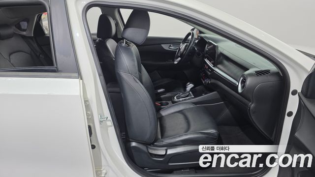 Kia K3 (II) 1.6 Prestige 2022 — фото 12
