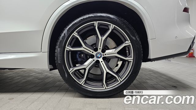 BMW X5 (G05) xDrive 45e M Sport 2022 — фото 27