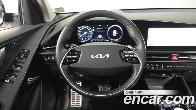 Kia Niro Signature 2024 — фото 13