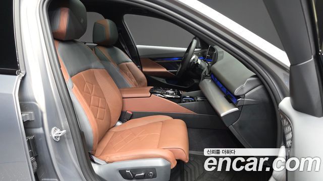 BMW 5 Series (G60) 530i xDrive M Sport Pro Special Edition 2026 — фото 11