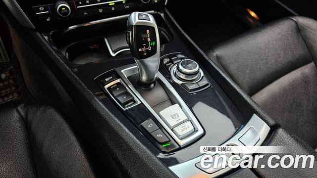 BMW 5 Series GT (F07) GT 2011 — фото 9