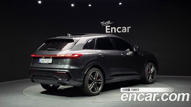 Audi Q5 (80A) 45 TFSI Quattro S Line Black Ediiton 2025 — фото 2