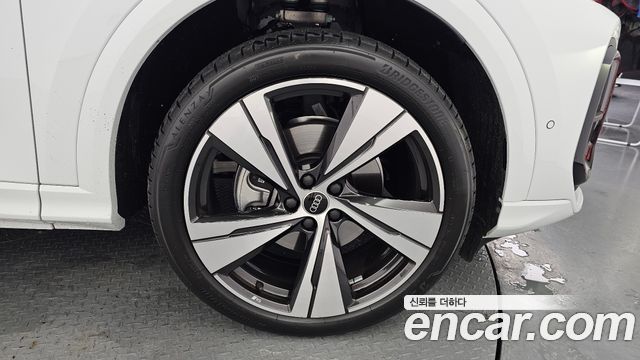 Audi Q5 (80A) 40 TFSI Quattro Sportback S Line 2025 — фото 5