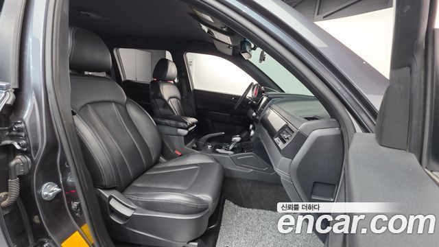 KG Mobility (SsangYong) Rexton Sports Khan Diesel 2.2 4WD Prestige (Leaf) 2021 — фото 10
