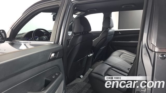 KG Mobility (SsangYong) Rexton Sports Khan Diesel 2.2 4WD Prestige (Leaf) 2021 — фото 17