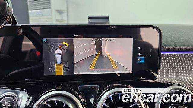 Mercedes-Benz GLB-Class (X247) GLB200 d 2022 — фото 15