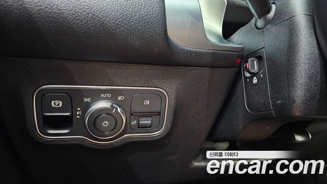 Mercedes-Benz GLB-Class (X247) GLB200 d 2022 — фото 17