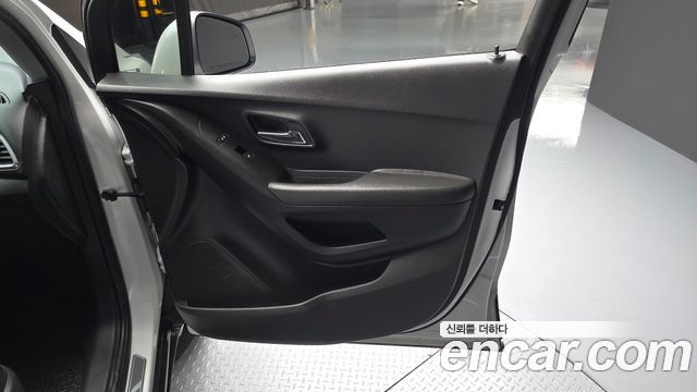 Chevrolet Trax 1.4 Premier 2019 — фото 24
