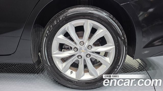 Chevrolet Malibu 1.3 Turbo Premier 2019 — фото 21