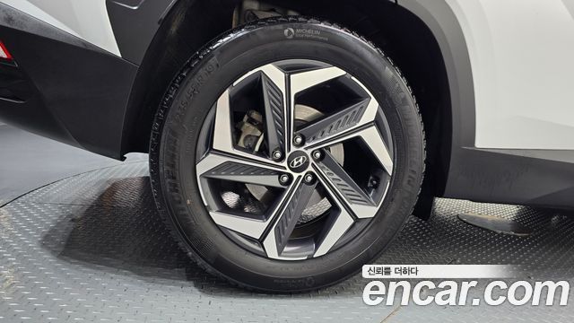 Hyundai Tucson (NX4) Gasoline 1.6 Turbo 2WD Inspiration 2023 — фото 5