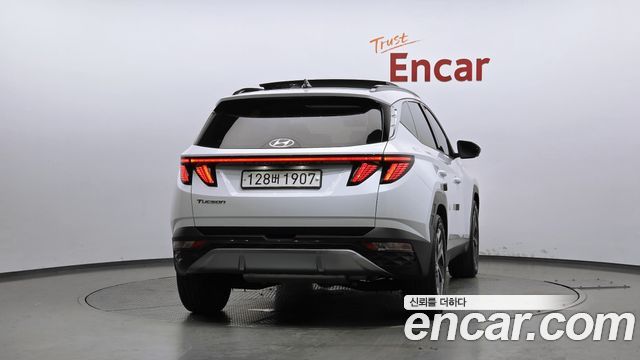 Hyundai Tucson (NX4) Gasoline 1.6 Turbo 2WD Inspiration 2022 — фото 4