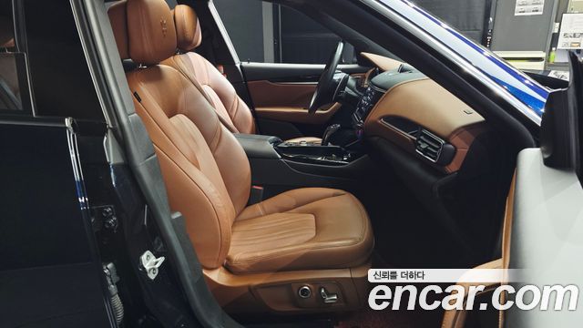 Maserati Levante 2.0 GT AWD 2022 — фото 26