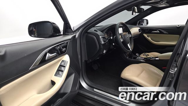 Infiniti QX30 2.0 Essential AWD 2019 — фото 10