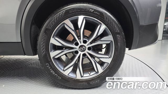 Infiniti QX30 2.0 Essential AWD 2019 — фото 21