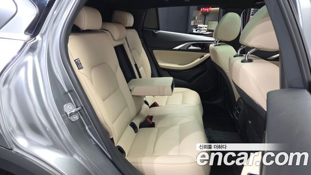 Infiniti QX30 2.0 Essential AWD 2019 — фото 26