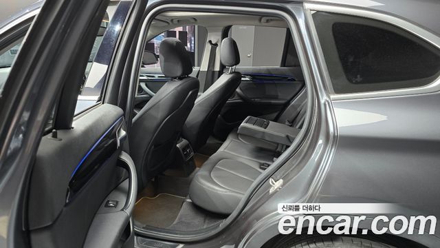 BMW X1 (F48) xDrive 20i xLine 2022 — фото 12