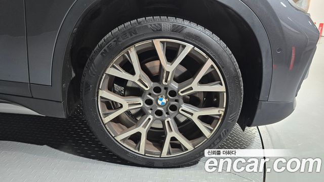 BMW X1 (F48) xDrive 20i xLine 2022 — фото 21
