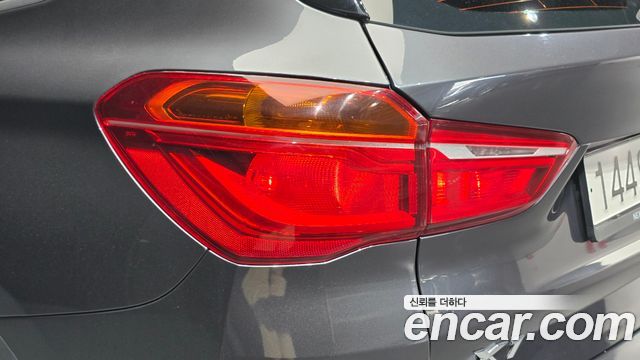 BMW X1 (F48) xDrive 20i xLine 2022 — фото 23