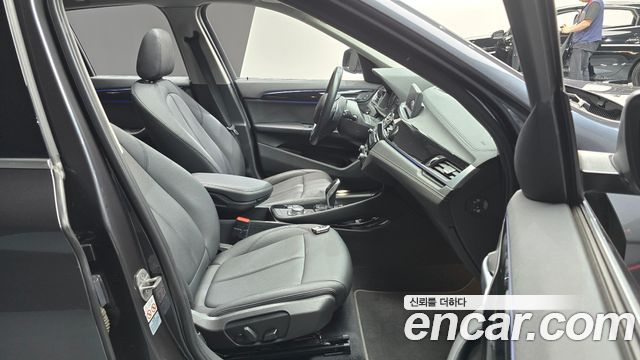 BMW X1 (F48) xDrive 20i xLine 2022 — фото 26