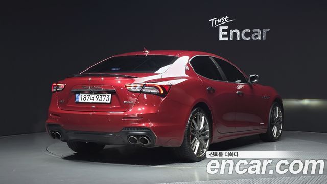 Maserati Ghibli 3.0S Q4 GranSport 3rd 2018 — фото 2