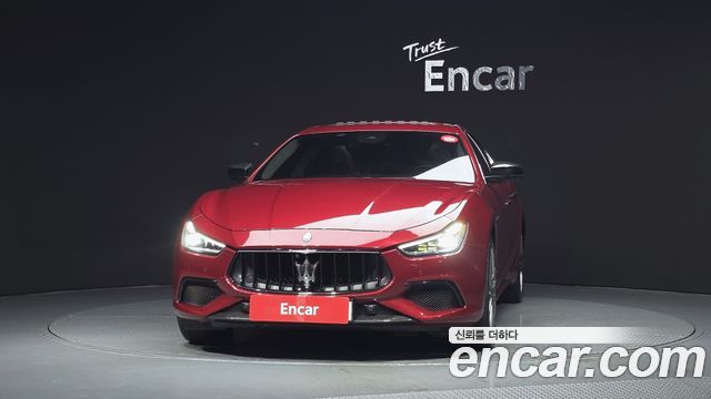 Maserati Ghibli 3.0S Q4 GranSport 3rd 2018 — фото 3