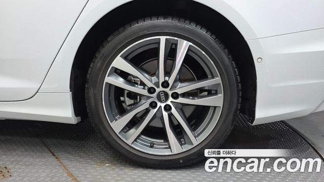 Audi A6 (C8) 45 TFSI Quattro Premium 2023 — фото 21