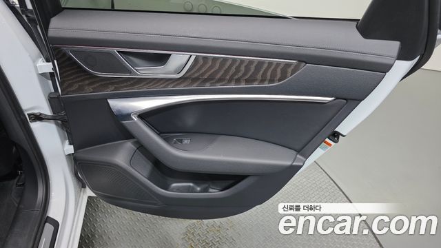 Audi A6 (C8) 45 TFSI Quattro Premium 2023 — фото 25
