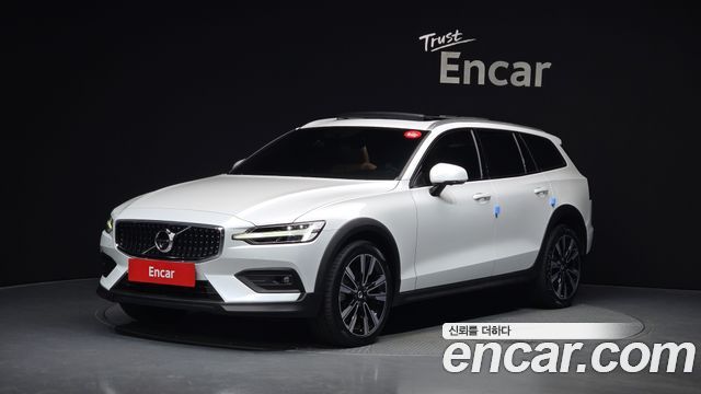 Volvo V60 Cross Country (II) B5 Pro AWD