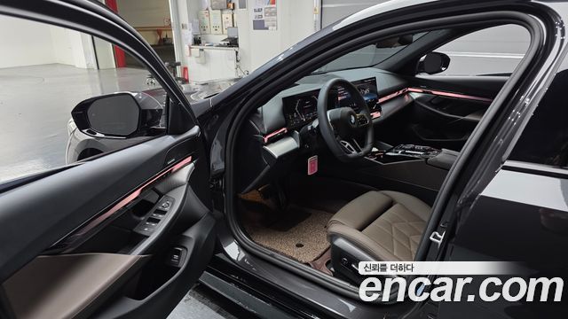 BMW 5 Series (G60) 520i M Sport 2025 — фото 10