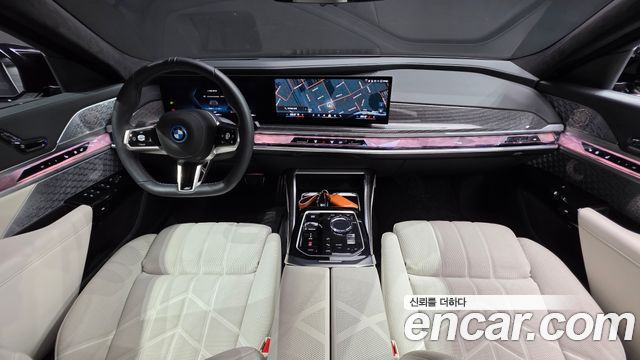 BMW i7 (G70) M70 xDrive M Performance 2025 — фото 7